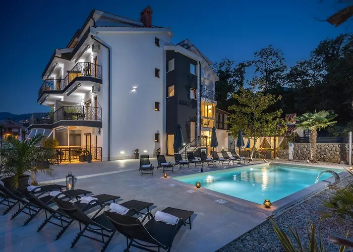 Villa Adriatic, Apartment Rebecca With Heated Swimming Pool, Sew View, Childrens Playground