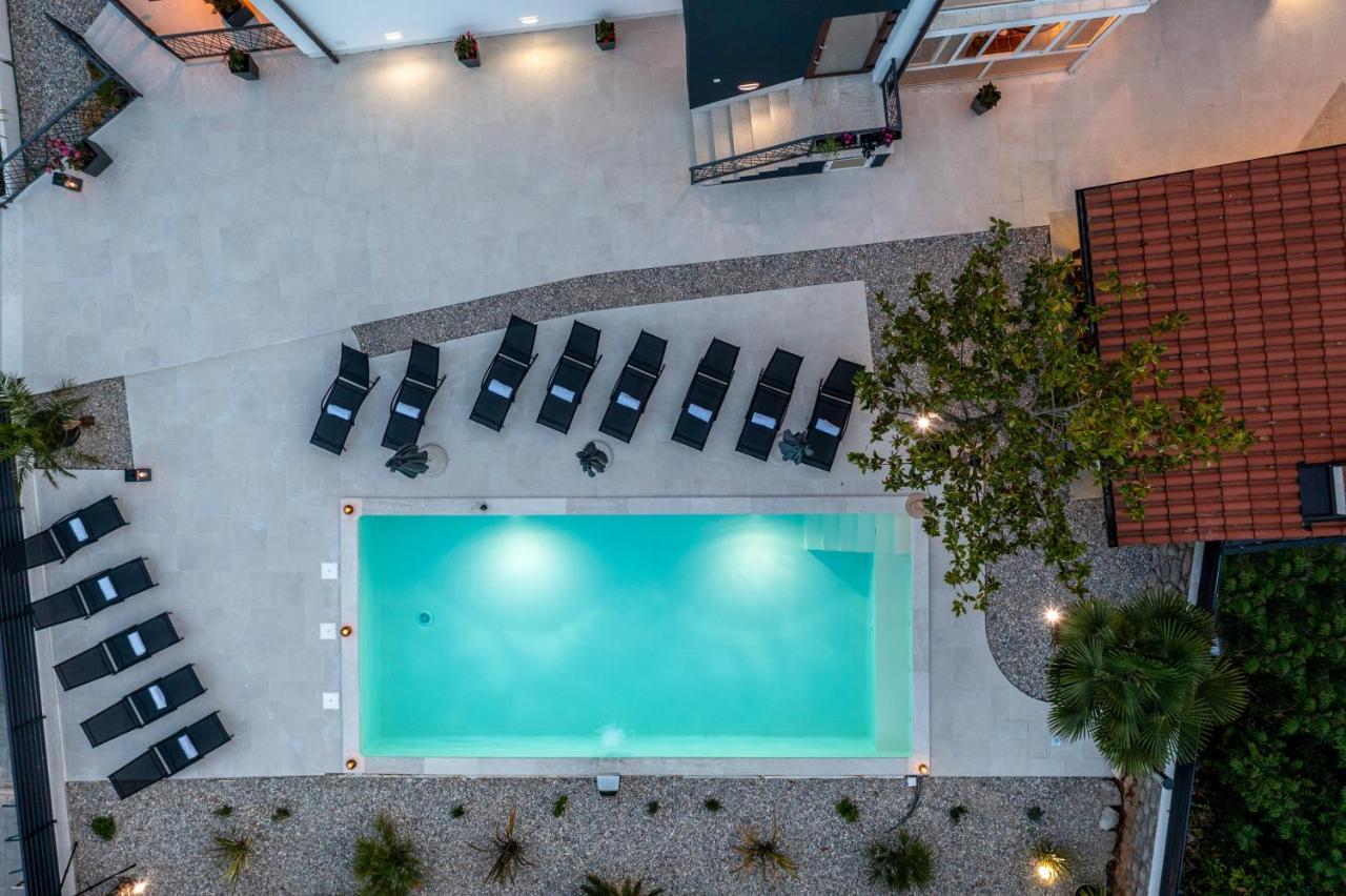 Adriatic, Rebecca With Heated Swimming Pool, Sew View, Childrens Playground