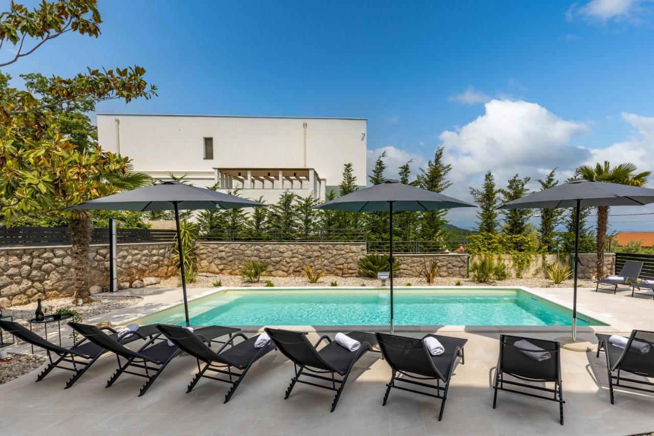 Adriatic, Rebecca With Heated Swimming Pool, Sew View, Childrens Playground