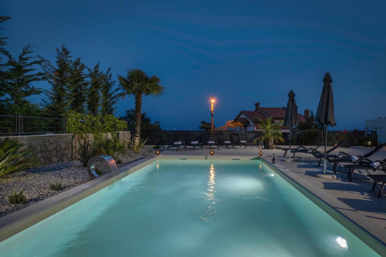 Apartment Adriatic, Rebecca With Heated Swimming Pool, Sew View, Childrens Playground