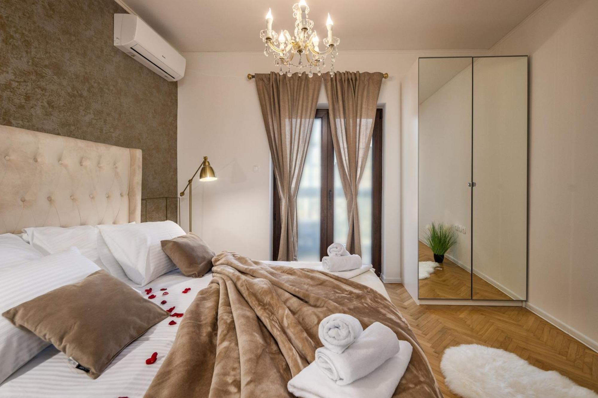 Adriatic, Rebecca With Heated Swimming Pool, Sew View, Childrens Playground Icici